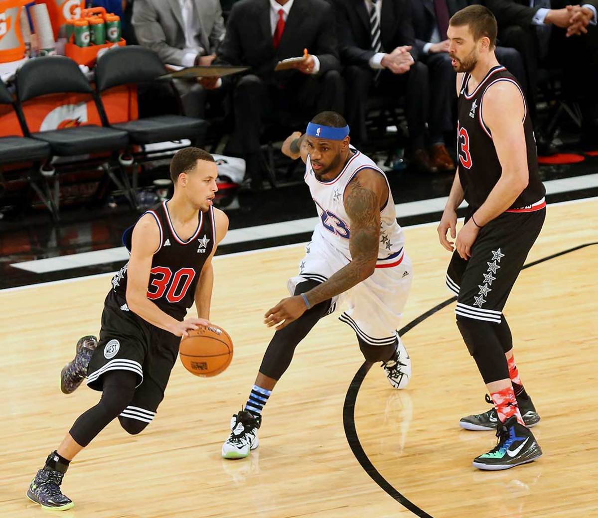 LeBron-James-Steph-Curry-21.jpg